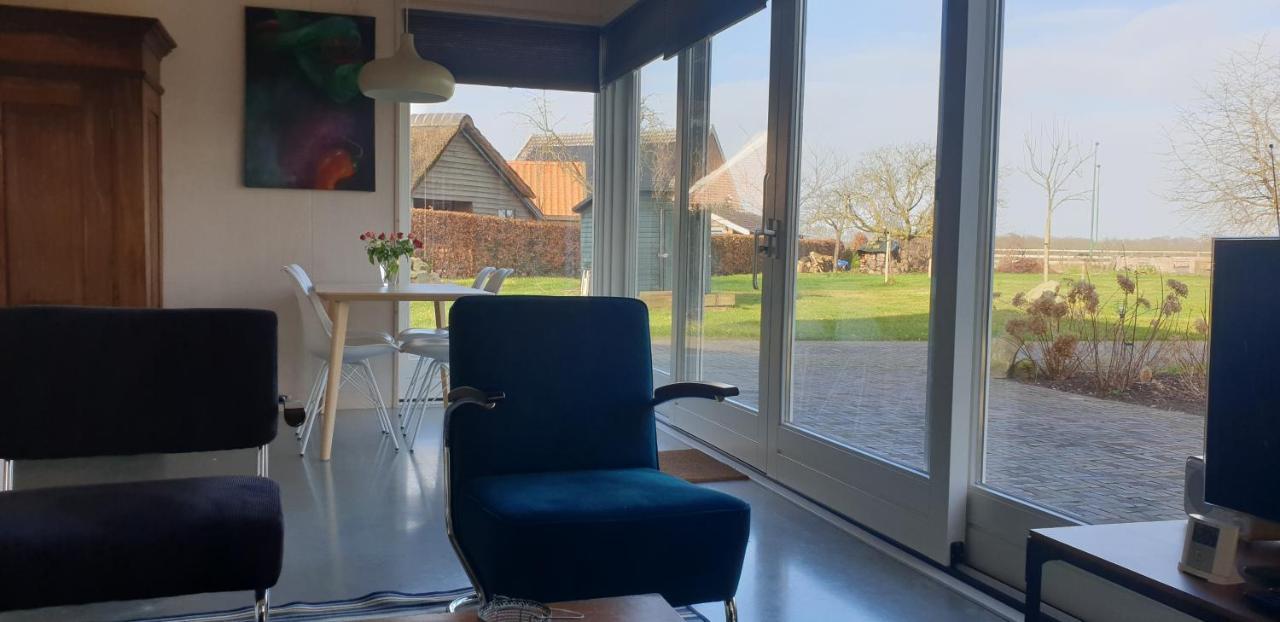 Ermerhoek, In De Hof Luaran gambar